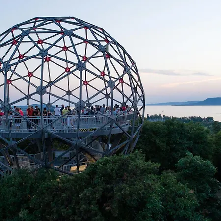 In 45323 バラトンレッレ